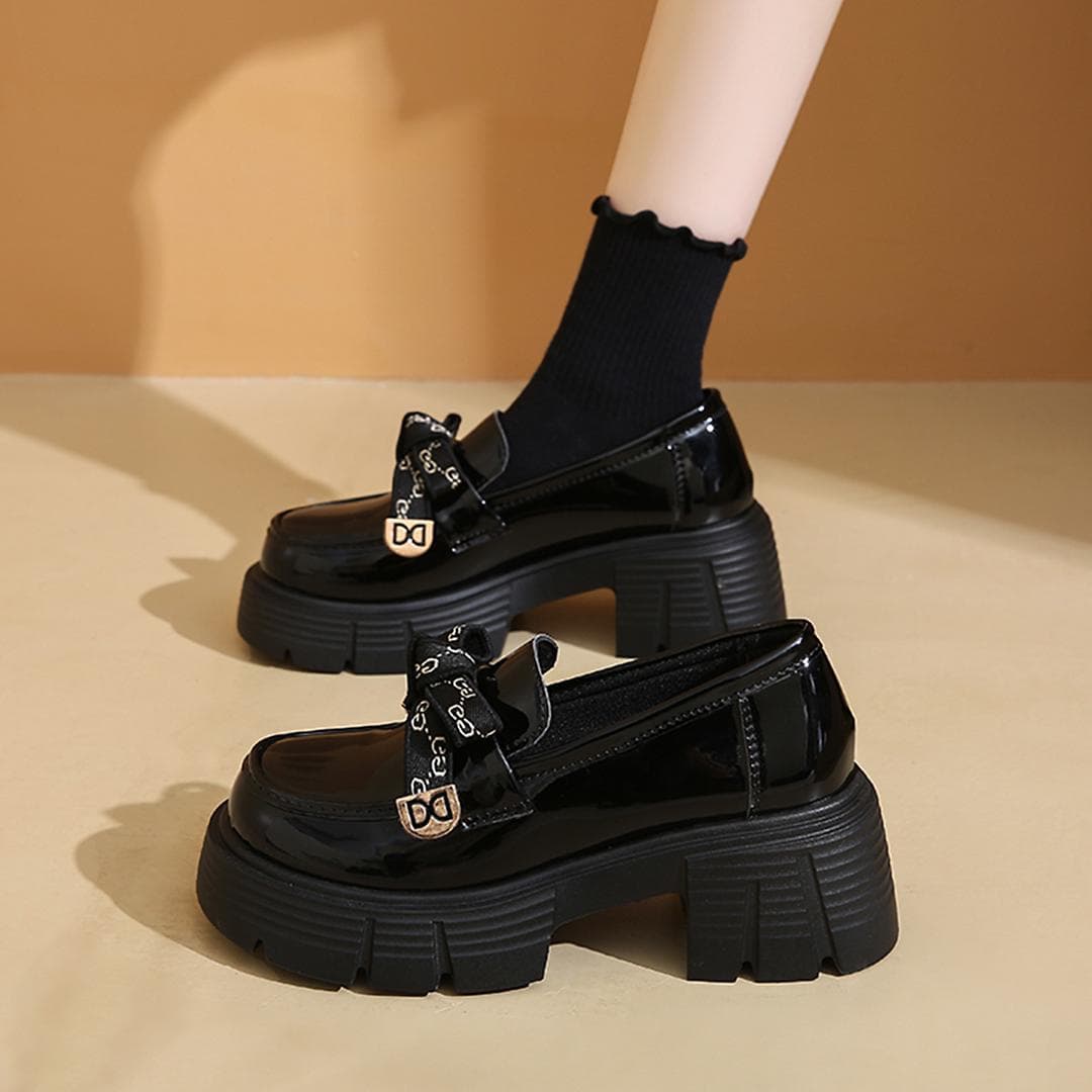 FEMALE LOAFERS